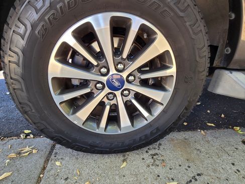 Used 2015 Ford Expedition EL XLT w/ Equipment Group 202A image 14