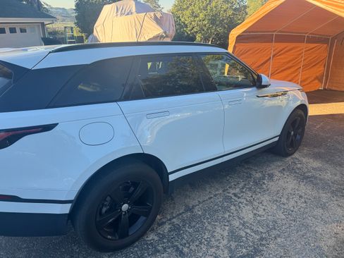 Used 2018 Land Rover Range Rover Velar S image 8