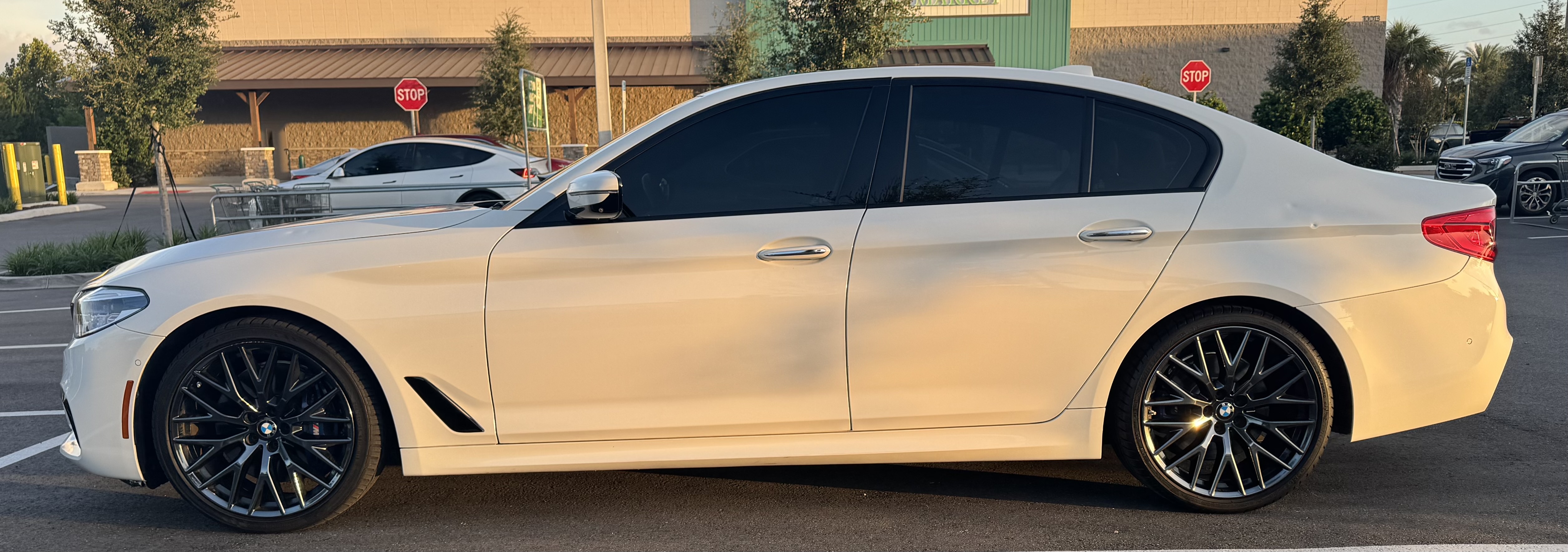 Used 2017 BMW 540i RWD image 29