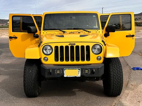 Used 2015 Jeep Wrangler Unlimited Sahara image 14