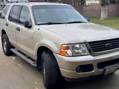 Used 2004 Ford Explorer Sport XLT image 1