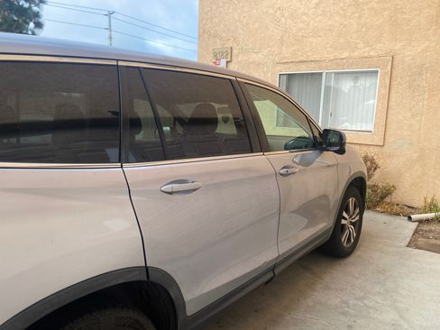 Used 2017 Honda Pilot EX image 10