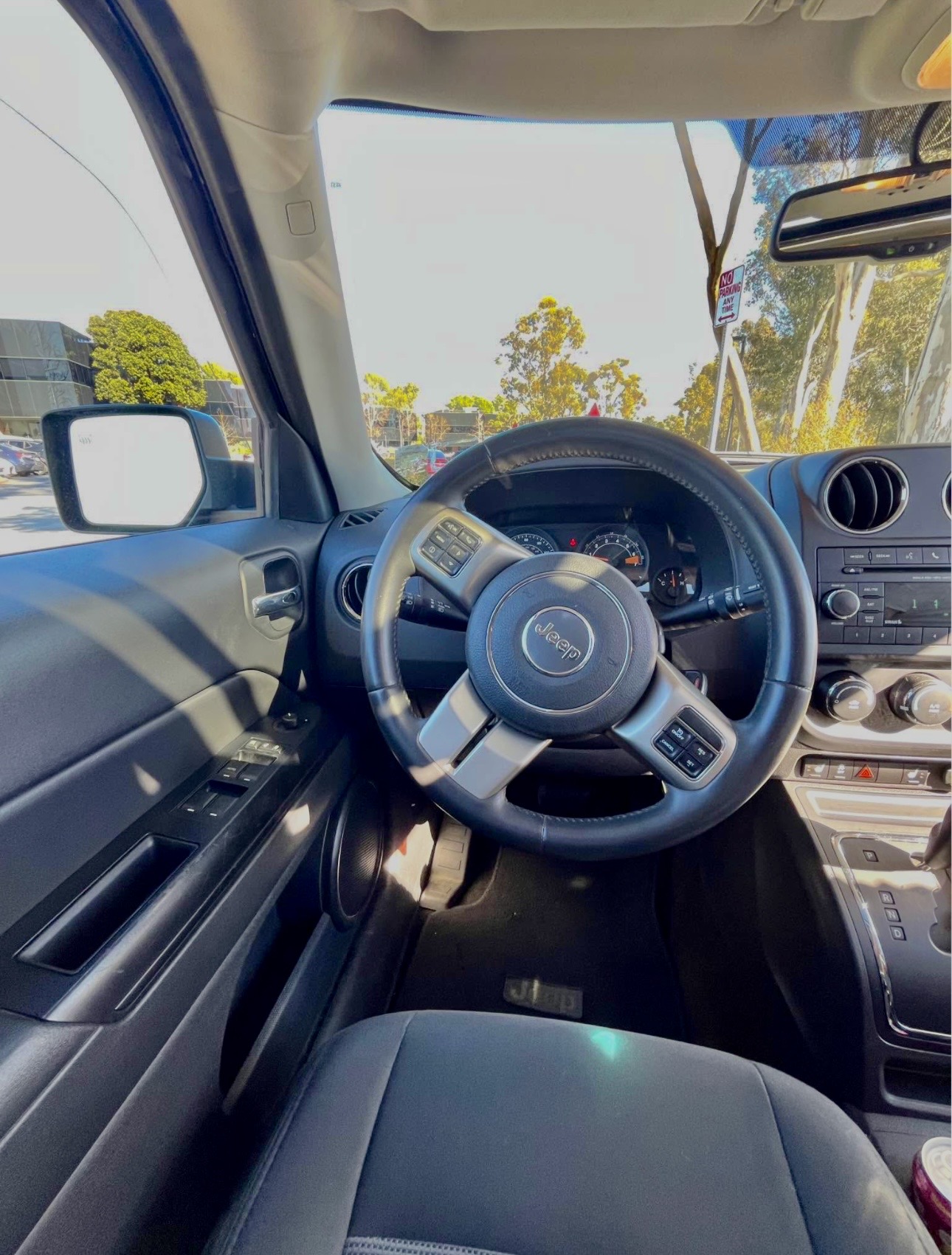Used 2014 Jeep Patriot Latitude w/ Sun/Sound Group AWD/4WD image 4