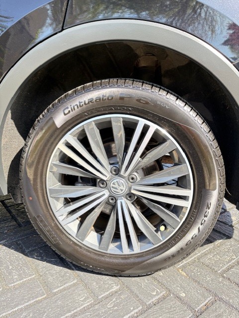 Used 2019 Volkswagen Tiguan SEL AWD/4WD image 12