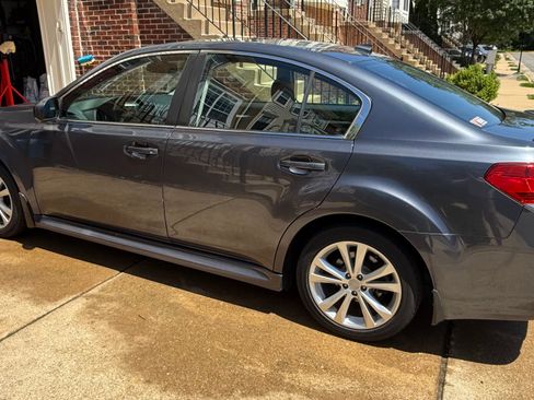 Used 2014 Subaru Legacy 2.5i Premium AWD/4WD image 5