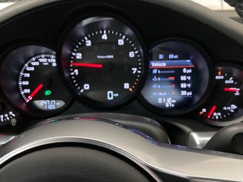 Used 2017 Porsche 911 Carrera image 16