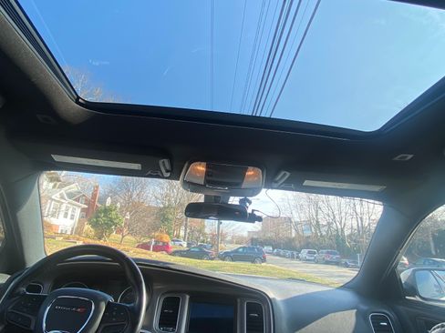 Used 2022 Dodge Charger SXT w/ Leather Interior Group image 13