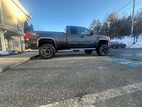 Used 2011 GMC Sierra 1500 SLE w/ Power Tech Package image 2