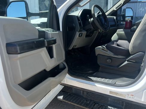 Used 2017 Ford F450 XL w/ Power Equipment Group RWD image 6