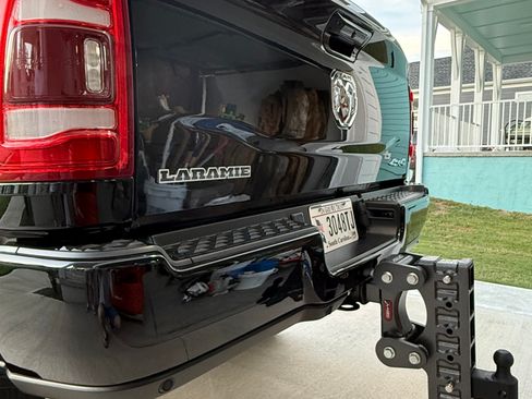 Used 2024 RAM 2500 Laramie w/ Sport Appearance Package image 20