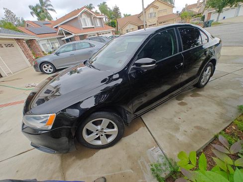 Used 2012 Volkswagen Jetta TDI image 5
