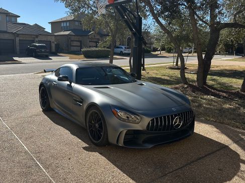 Used 2018 Mercedes-Benz AMG GT R image 9