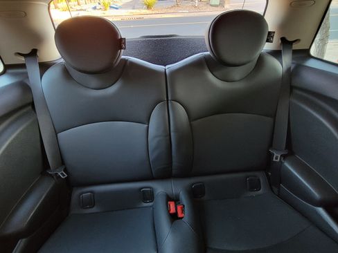 Used 2013 MINI Cooper Hardtop image 8