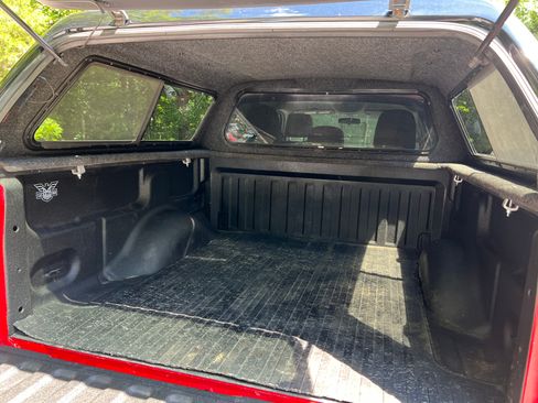 Used 2011 Ford F150 XLT RWD image 4