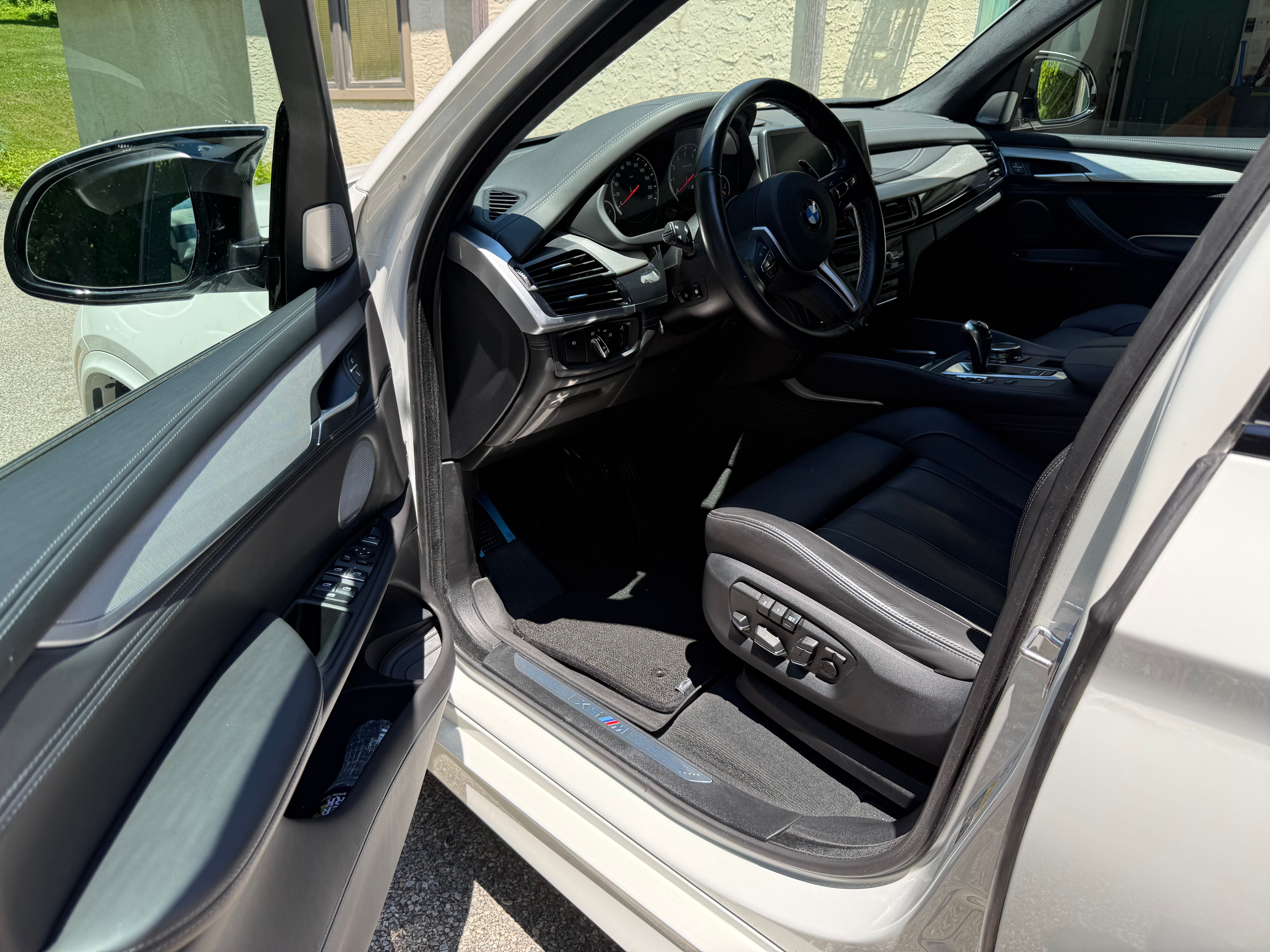 Used 2016 BMW X5 M AWD/4WD image 21