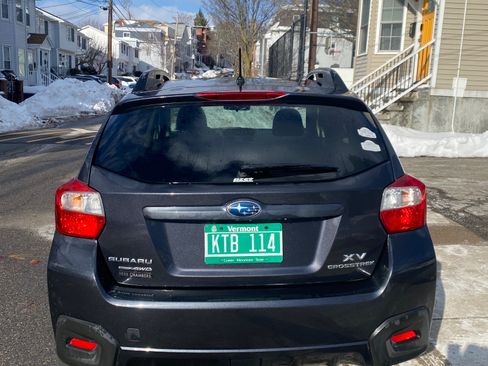 Used 2014 Subaru Crosstrek 2.0i Premium image 2