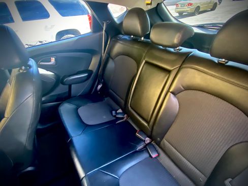 Used 2012 Hyundai Tucson GLS FWD image 13