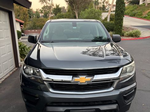 Used 2017 Chevrolet Colorado W/T AWD/4WD image 5