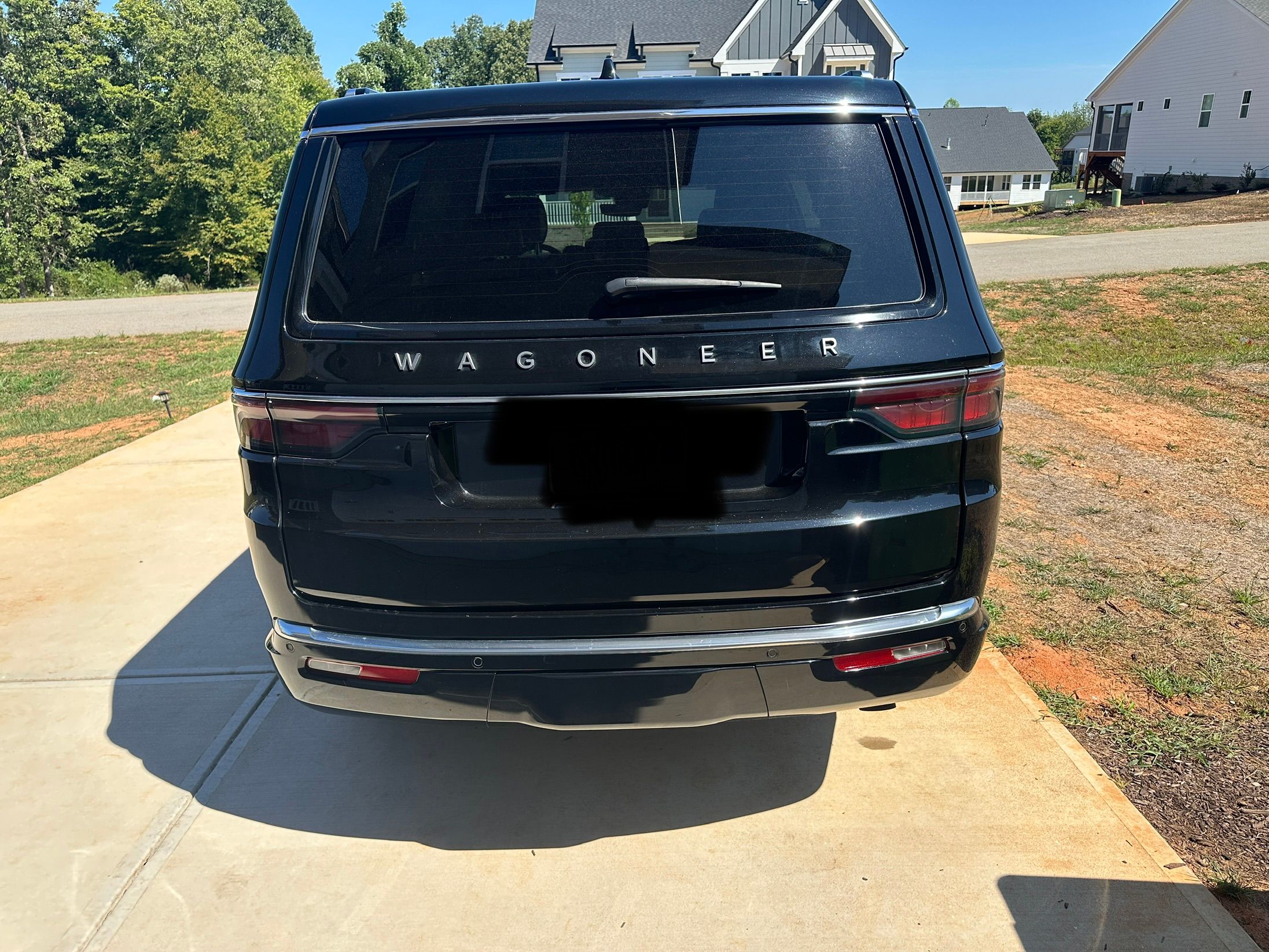 Used 2024 Jeep Wagoneer 4WD w/ Premium Group I image 12