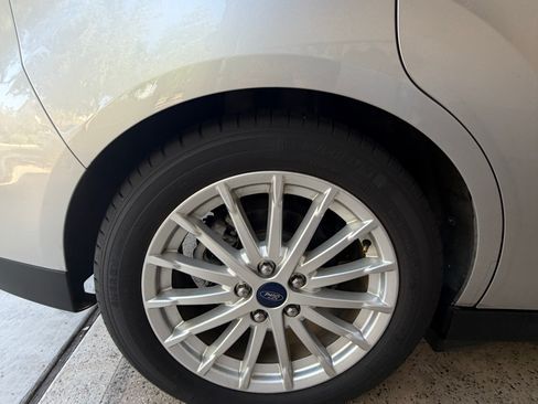 Used 2015 Ford C-MAX Energi SEL w/ Equipment Group 302A image 14