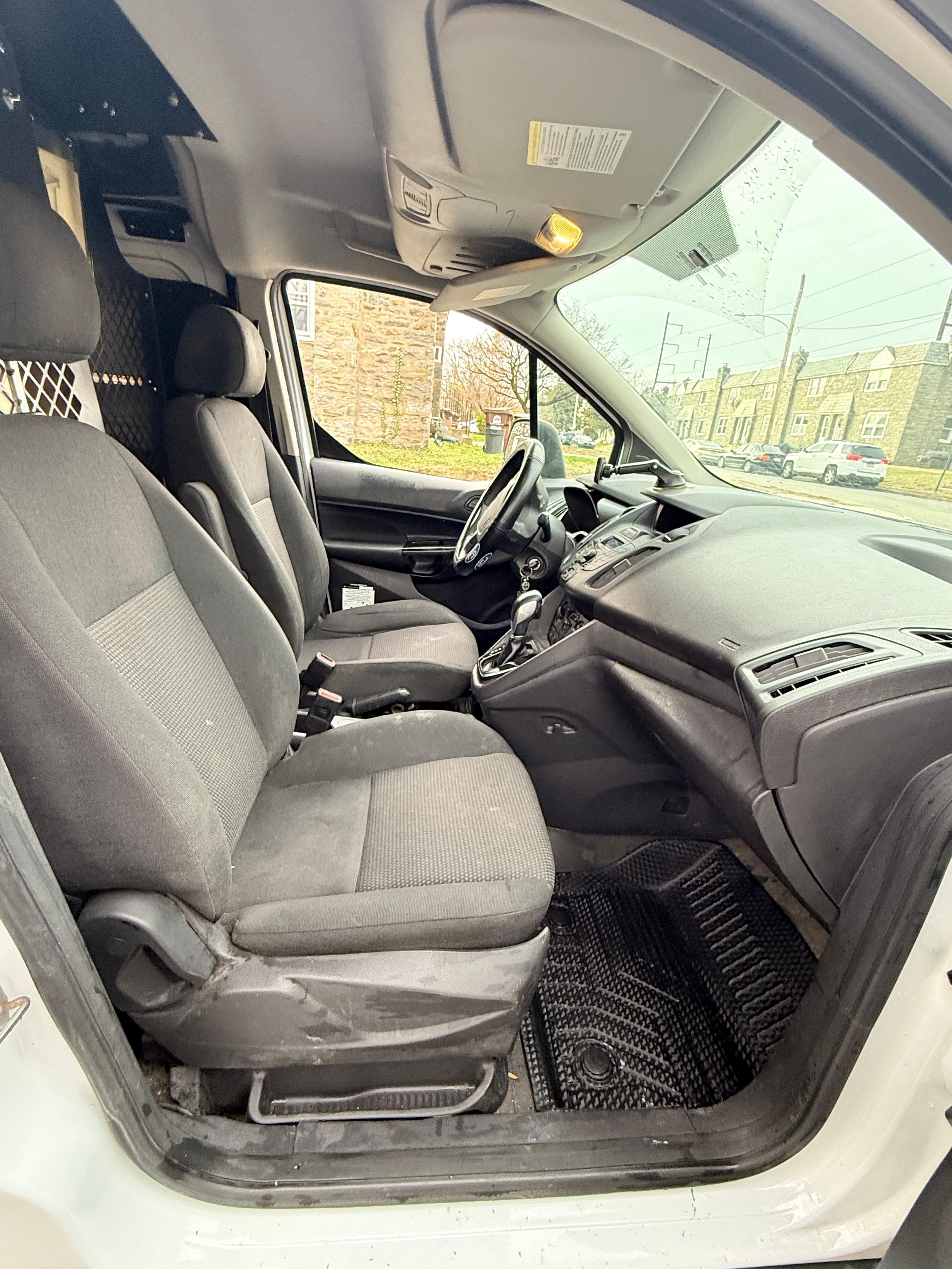 Used 2015 Ford Transit Connect XL FWD image 16