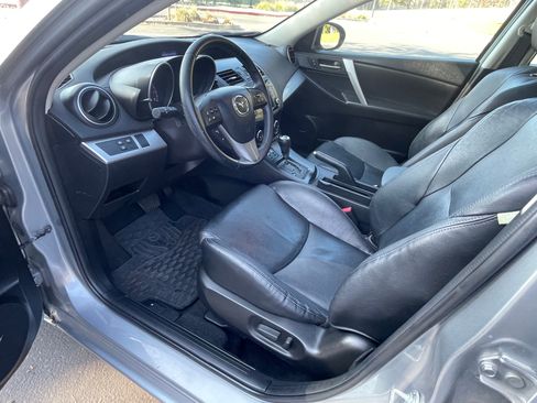 Used 2013 MAZDA MAZDA3 i Grand Touring w/ Tech Pkg image 17