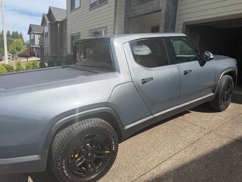 Used 2023 Rivian R1T Adventure AWD/4WD image 2