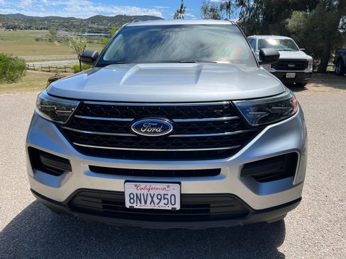 Used 2020 Ford Explorer XLT image 12