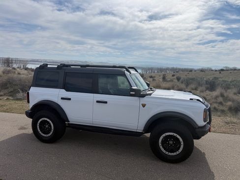 Used 2023 Ford Bronco Badlands w/ Sasquatch Package image 4