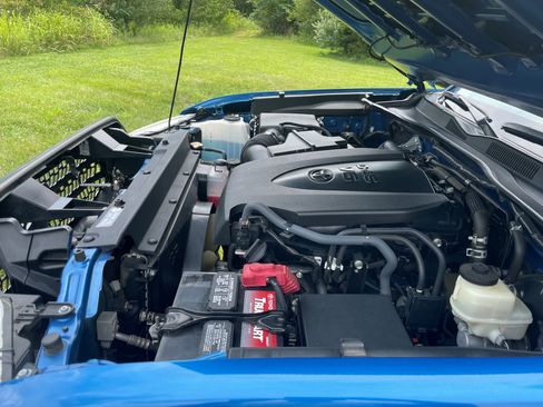 Used 2016 Toyota Tacoma TRD Sport AWD/4WD image 17