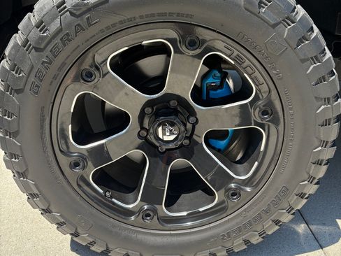 Used 2018 Ford F150 XLT w/ Equipment Group 302A Luxury AWD/4WD image 11