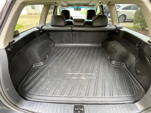 Used 2009 Subaru Outback 2.5i Limited image 9