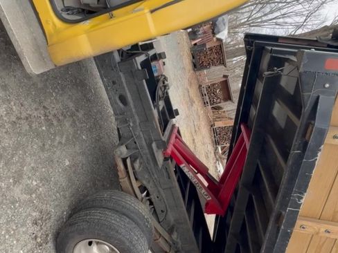 Used 2001 Ford F350 4x4 Regular Cab DRW Super Duty image 11