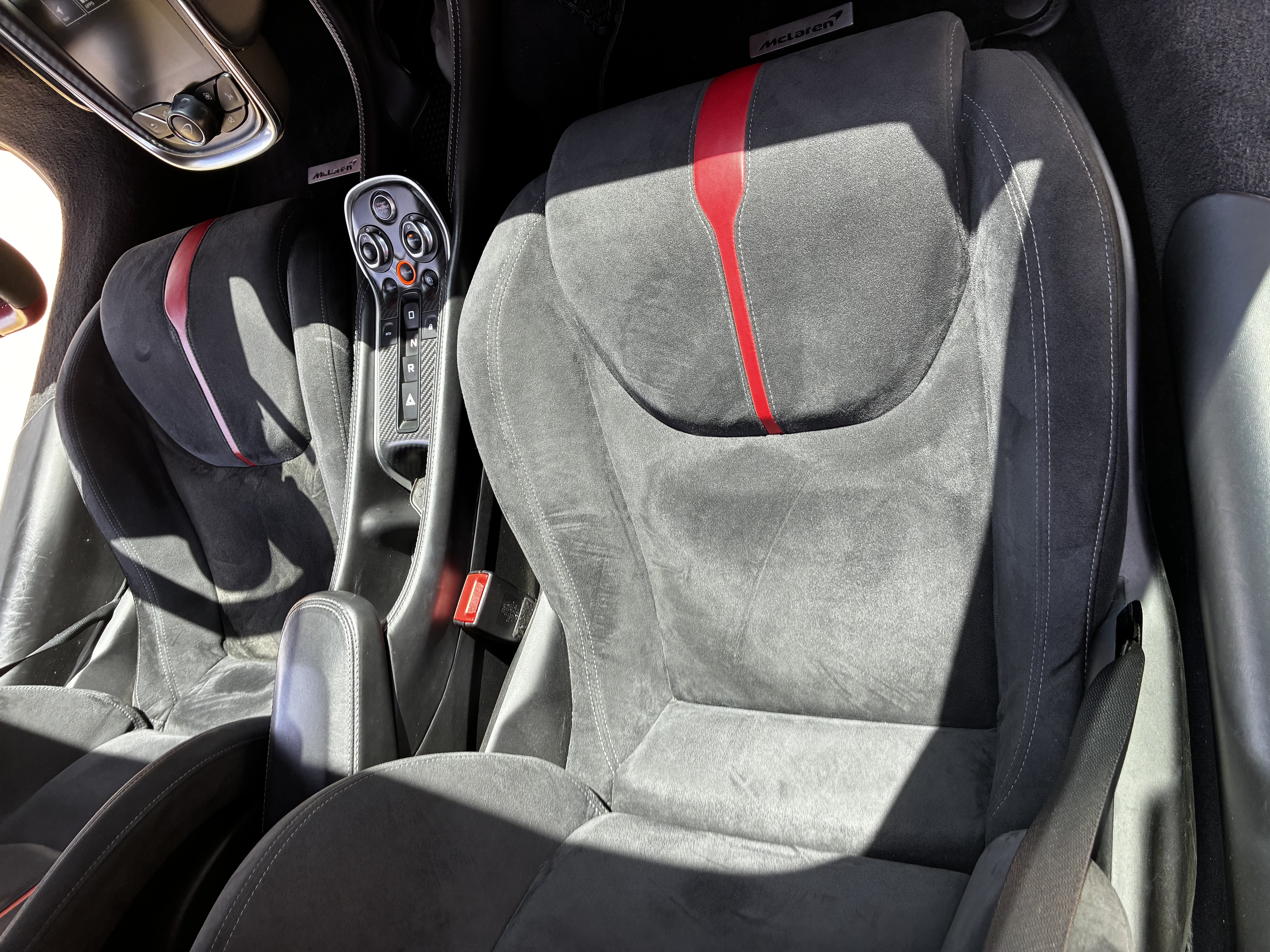 Used 2016 McLaren 570S Coupe RWD image 27