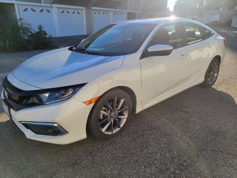 Used 2020 Honda Civic EX image 6