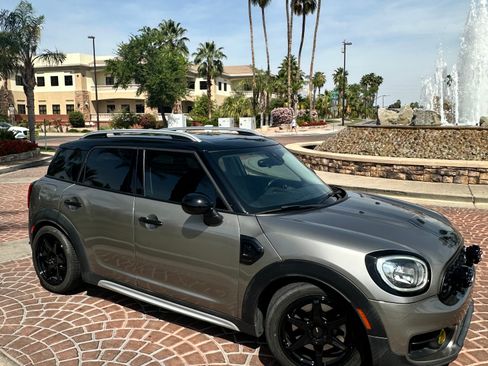 Used 2019 MINI Cooper Countryman S w/ Premium Package image 8