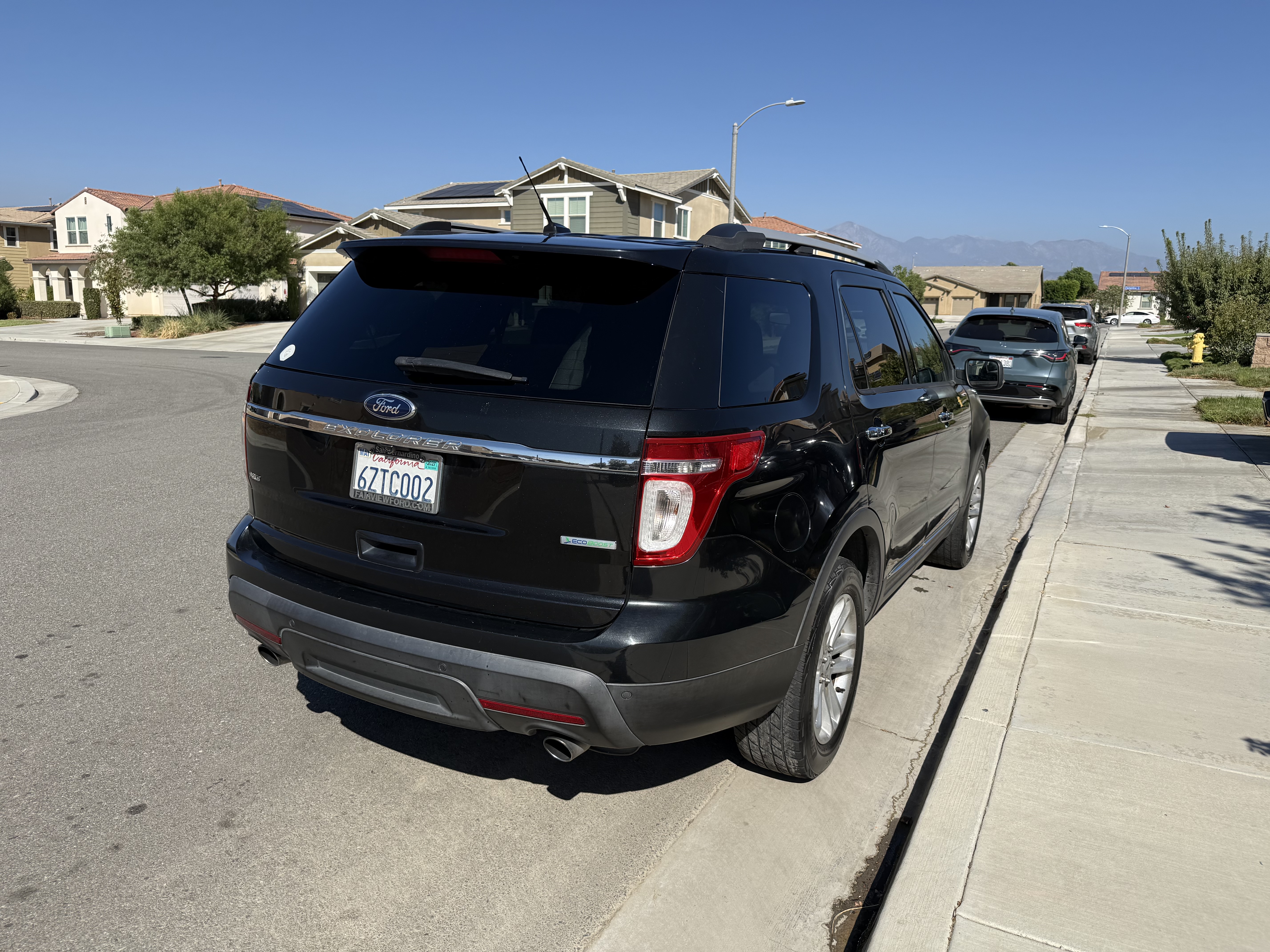 Used 2013 Ford Explorer XLT FWD image 4
