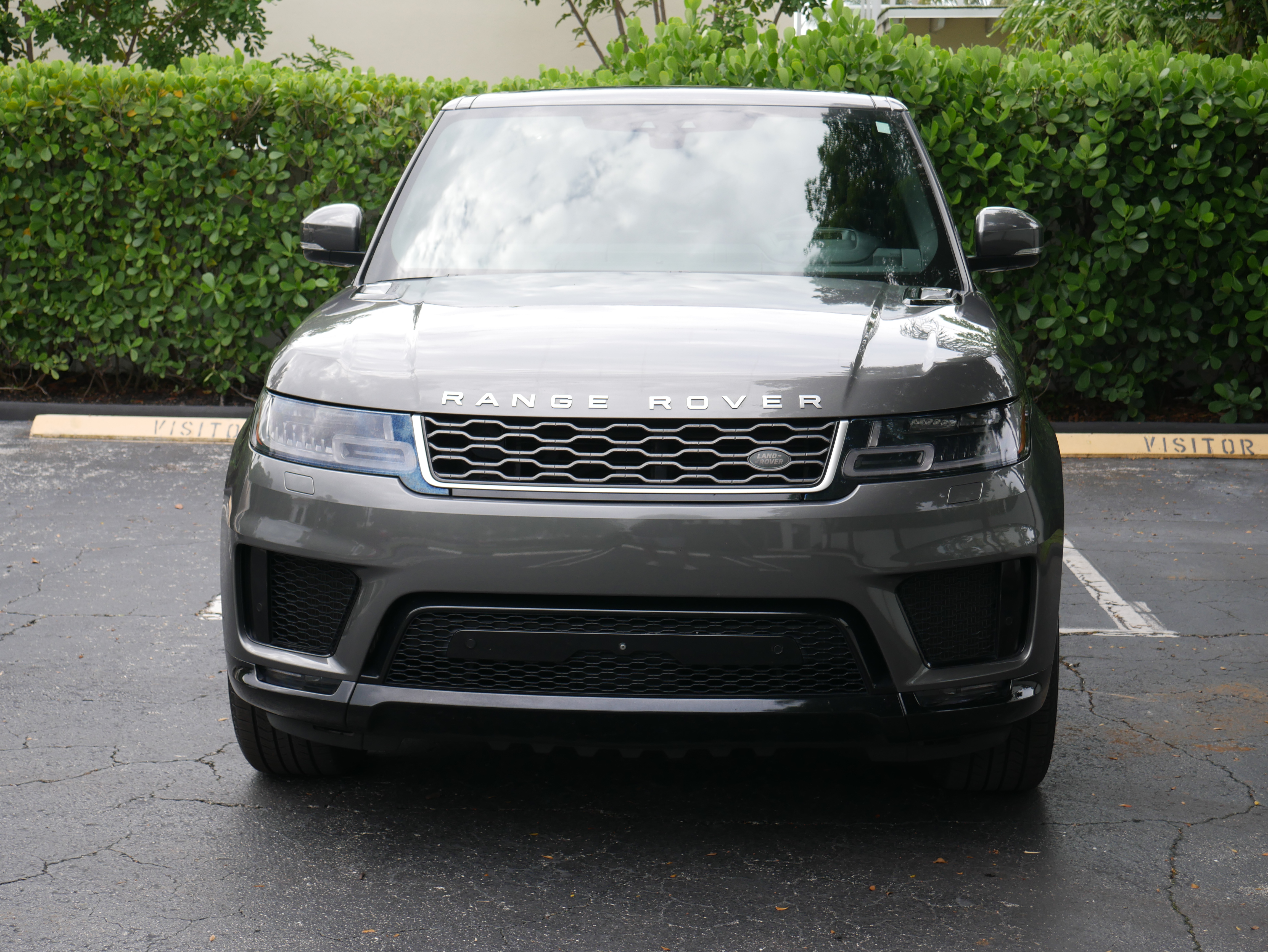 Used 2018 Land Rover Range Rover Sport HSE AWD/4WD image 2