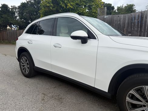 Used 2024 Mercedes-Benz GLC 300 4MATIC image 6