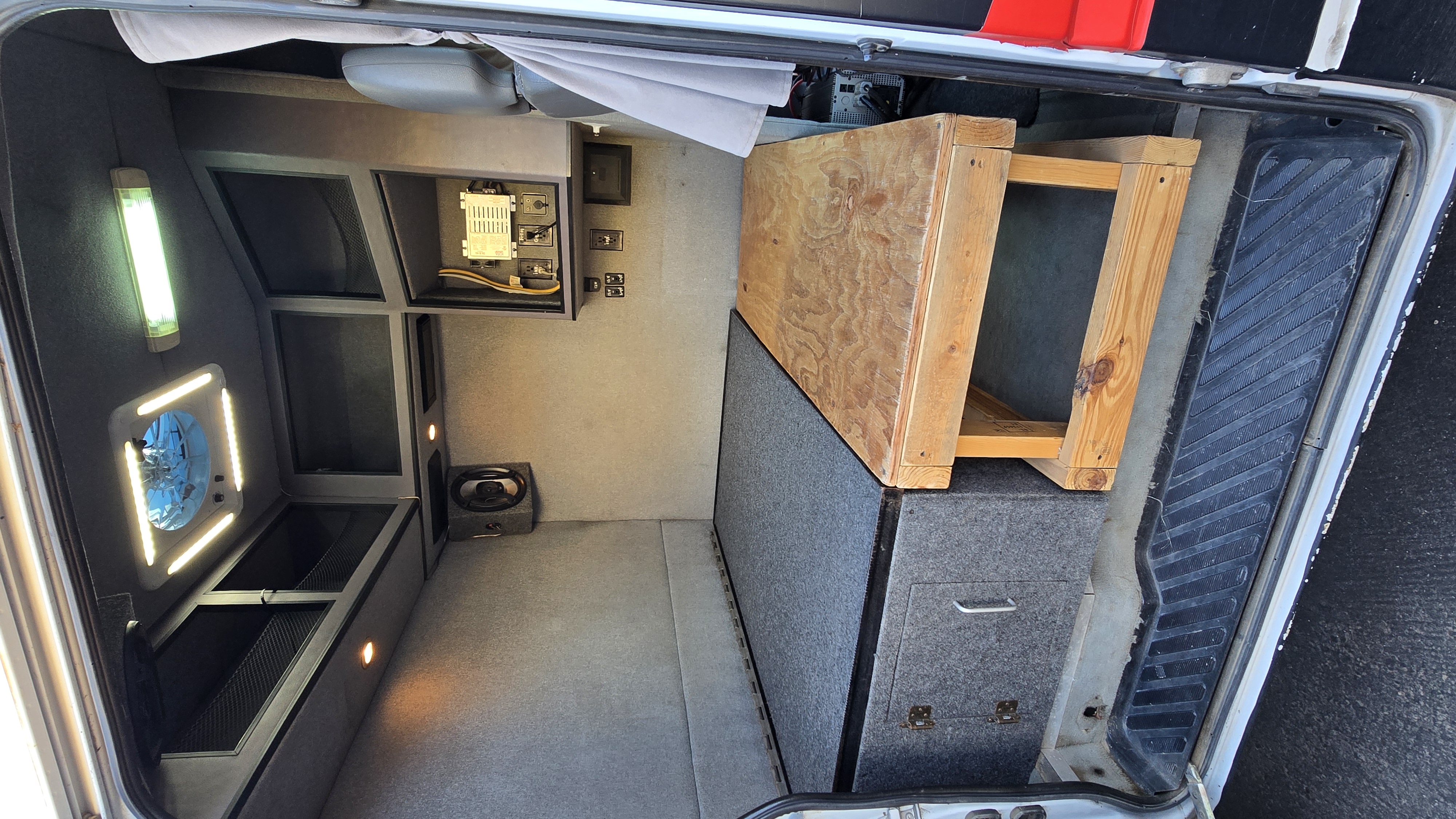 Used 2004 Dodge Sprinter 2500 w/ PWR Convenience Group RWD image 10