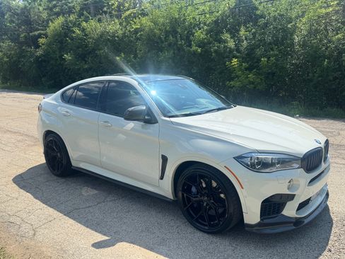 Used 2017 BMW X6 M image 9