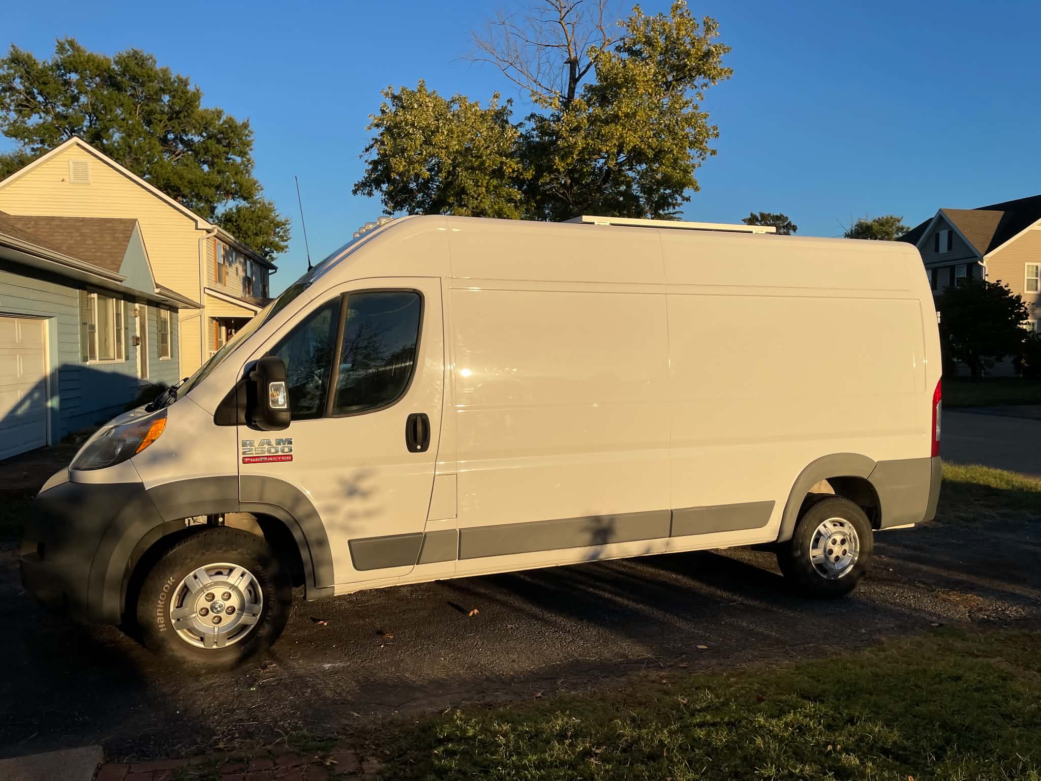 Used 2018 RAM ProMaster 2500 FWD image 4