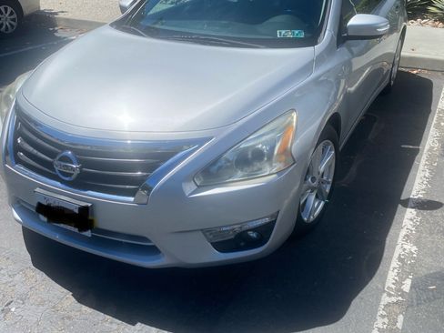 Used 2014 Nissan Altima 2.5 SL w/ Technology Package image 2