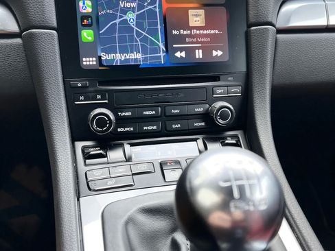 Used 2018 Porsche 718 Cayman image 4