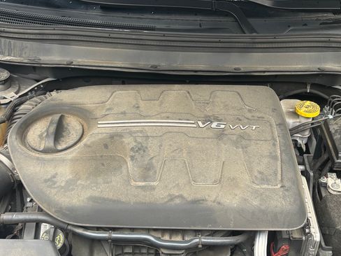 Used 2018 Jeep Cherokee Limited AWD/4WD image 9