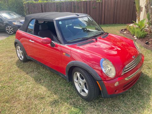 Used 2005 MINI Cooper Convertible FWD image 1