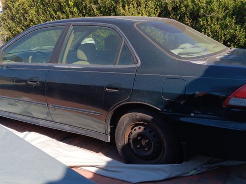 Used 2001 Honda Accord VP image 3