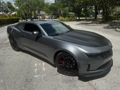 Used 2019 Chevrolet Camaro LT w/ 1LE Track Performance Package RWD image 9
