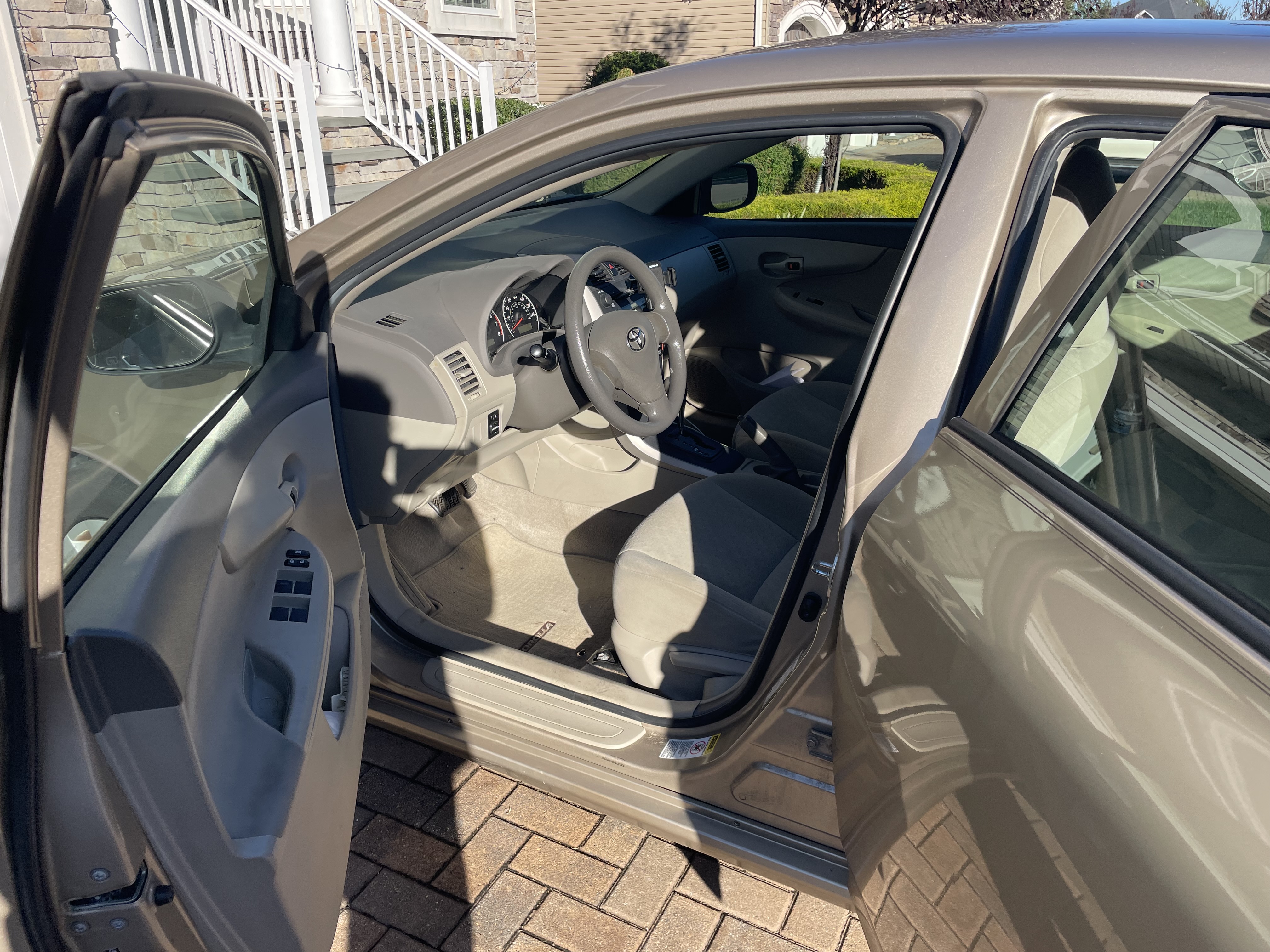 Used 2009 Toyota Corolla LE w/ All Weather Guard Pkg FWD image 12