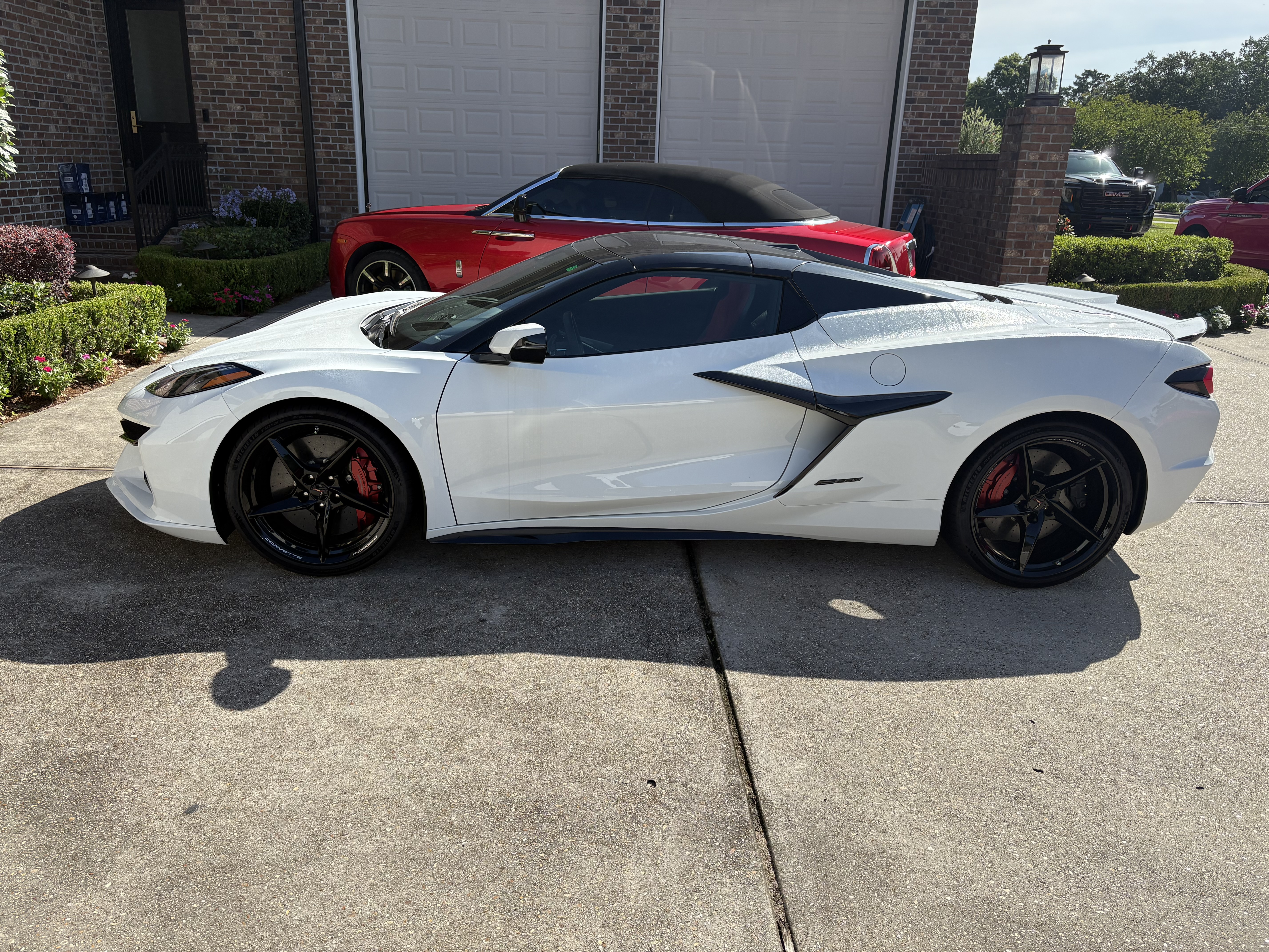 Used 2025 Chevrolet Corvette E-Ray AWD/4WD image 6